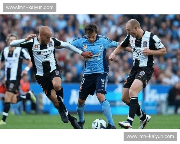 阿德莱德联vs悉尼FC:中央球场上的风暴,澳超巅峰对决的荣耀与激情